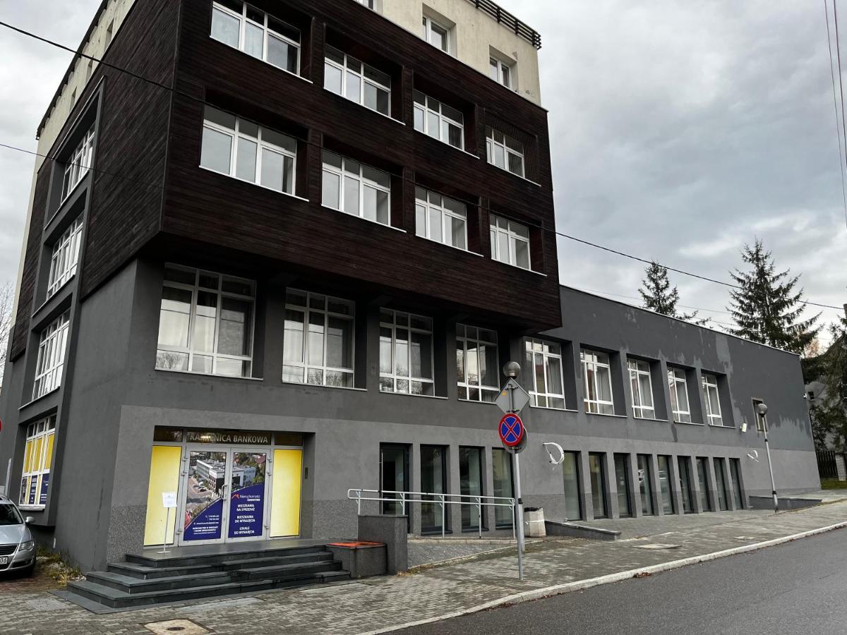 Komfortowy Apartament W Centrum Jaworzno Bagian luar foto